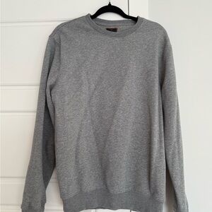 Denver Hayes Gray Crewneck Sweater